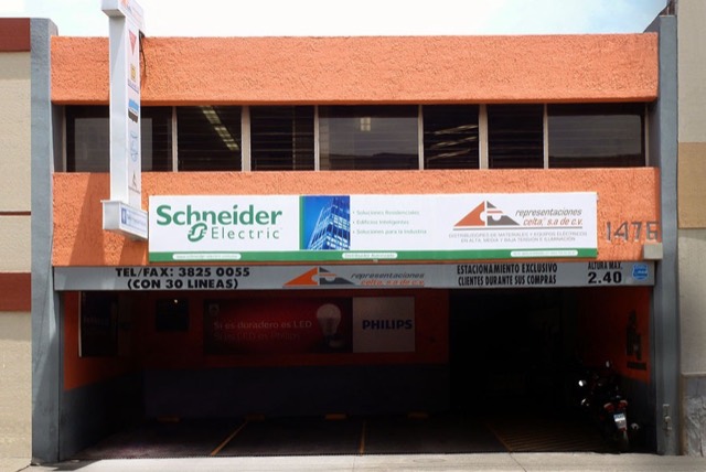 Fachada de la sucursal en Garibaldi #1476, Guadalajara